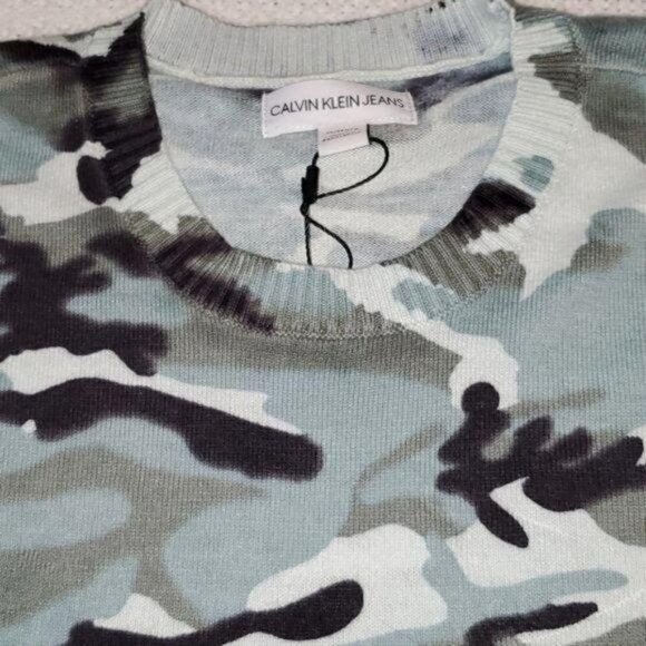 Calvin Klein Jeans Sz. XS Camouflage LS Trendy Sweater - Picture 2 of 8